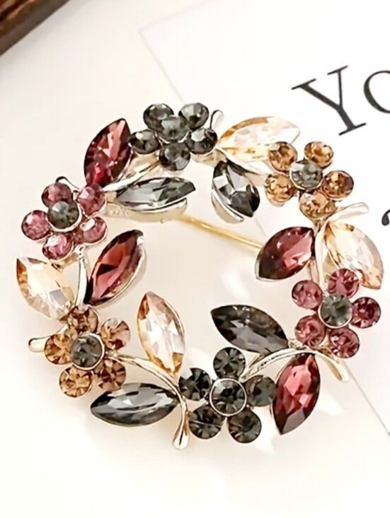 Jewelry - Floral Crystal Wreath Brooch